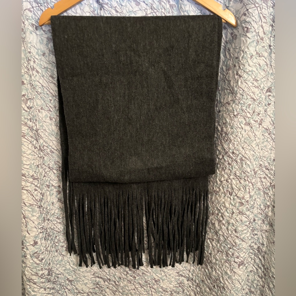 Lucky Brand Long Fringe Gray Scarf 82 X 16 New
